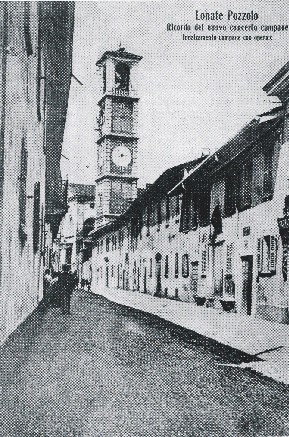 Contrada Borgo e la Parrocchiale verso il 1920