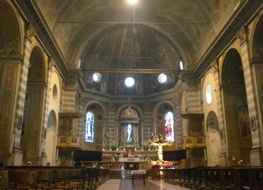 L'abside della Chiesa Parrocchiale fotografata il 26 giugno 2011