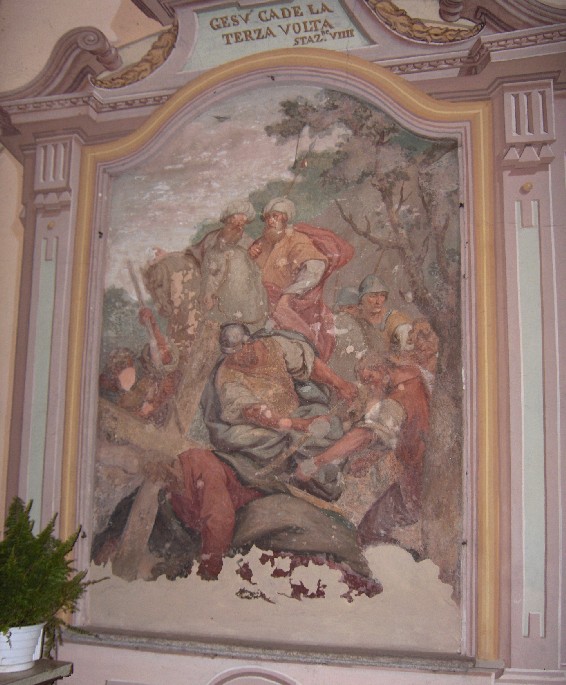 Uno degli affreschi meglio conservati della Via Crucis, la IX stazione: Gesù cade per la terza volta (foto dell'autore di questo sito)