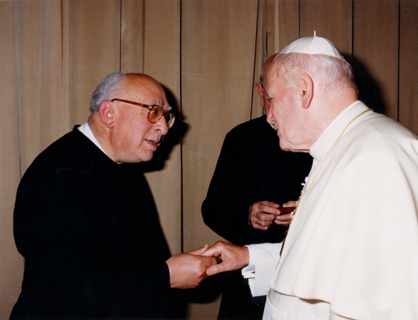 Don Eraldo in udienza privata da Giovanni Paolo II il 2 giugno 1995