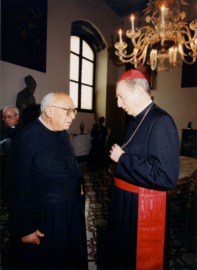 Don Eraldo con il cardinal Martini nel 1997 in occasione della sua nomina a Monsignore