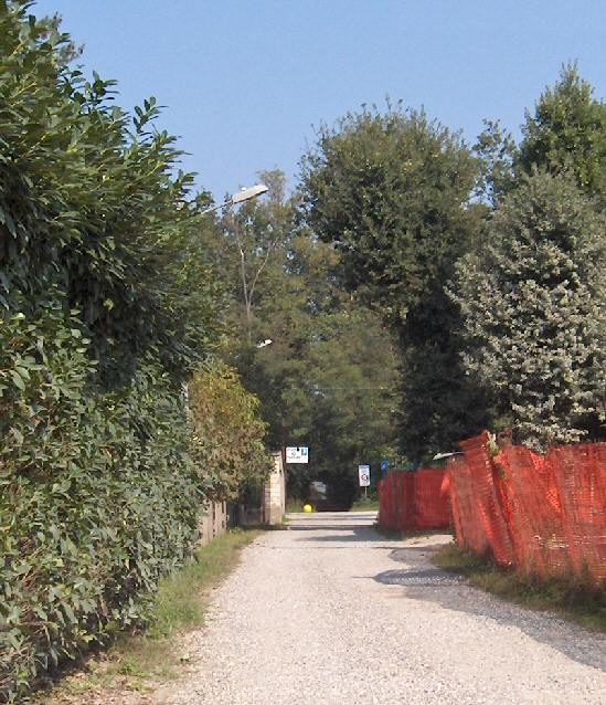 Lo sbocco della via di Gaggio su via del Gregge