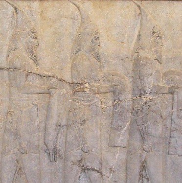 Una delegazione del Re dei Cimmerii Antenore I rende omaggio al Re dei Re Dario I di Persia, bassorilievo dal palazzo di Persepoli