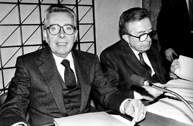 Arnaldo Forlani e Giulio Andreotti al congresso del 1992