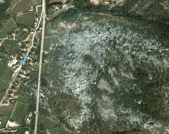 Gli Slavini di Marco (vedi sotto) visti da satellite grazie a Google Earth