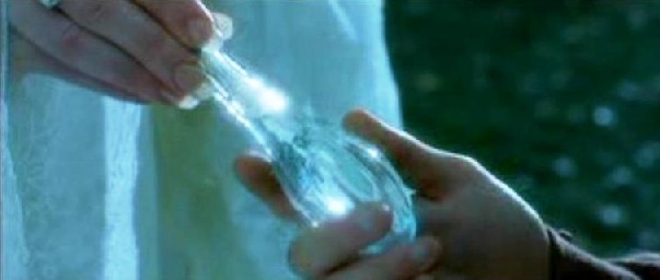 La fiala di Galadriel, dalla trilogia di Peter Jackson