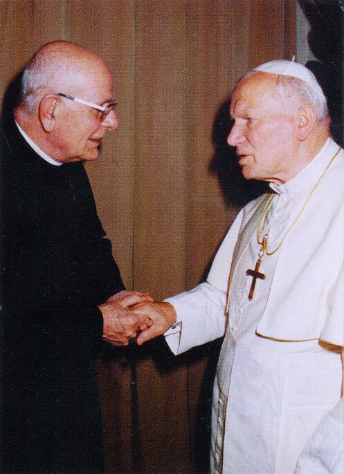 Gli amati don Mario Manfrin e Giovanni Paolo II