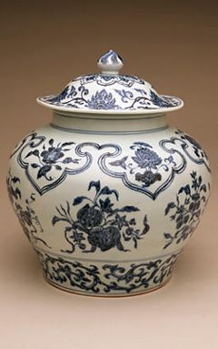 Ceramica Ming con i tipici colori bianco ed azzurro