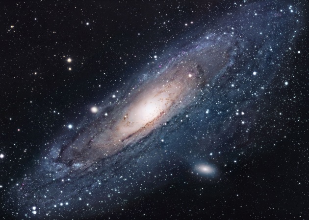 La grande galassia M31 in Andromeda, a 2,3 milioni di anni luce da noi