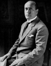 Il Duce Benito Mussolini, fondatore della Repubblica Sociale Italiana