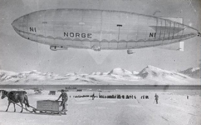 Il dirigibile Norge giunge a Pavlovo, in Alaska (Fonte: Norsk Polarinstitutt)