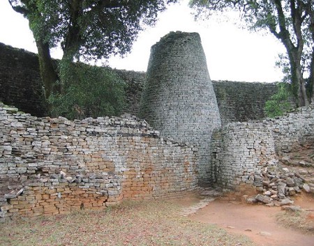 Il Grande Zimbabwe come appare oggigiorno nella HL