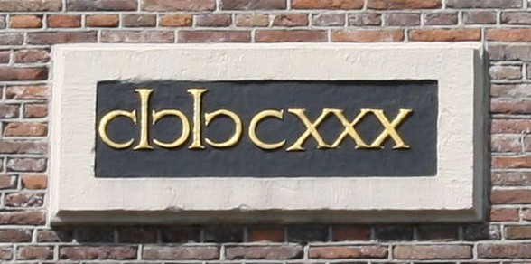 Il numero 1630 inciso su una parete della Westerkerk ad Amsterdam, iniziata appunto nell'anno 1630