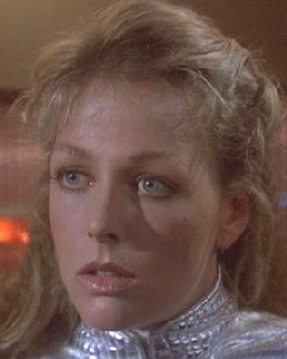 Sara (Kelly Harmon)