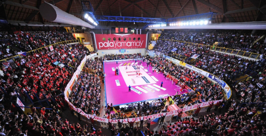 L'interno del PalaYamamay di Lonate Pozzolo durante un incontro della Futura Volley